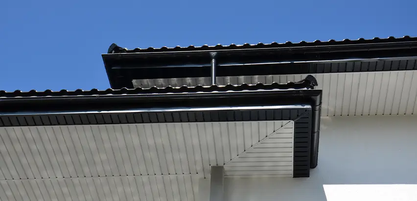 Roof Overhang Repair in Vernon Hills